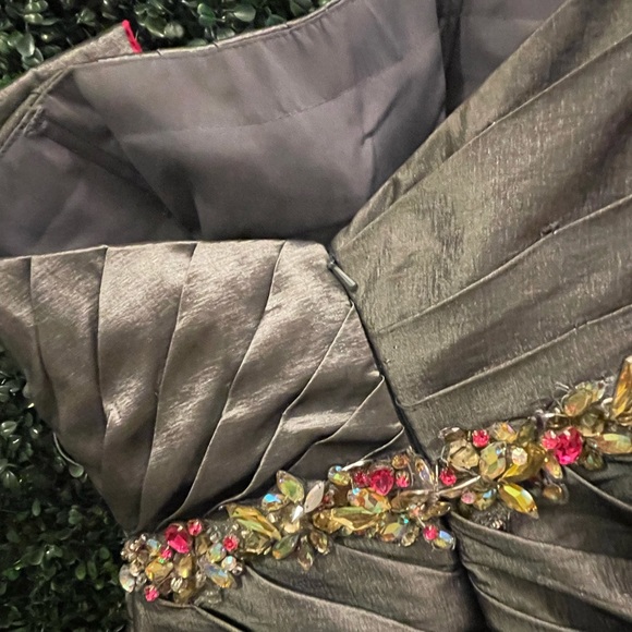 Claudine Chrome and Hot Pink Beaded Bow Prom dress, homecoming, dance - Picture 6 of 7